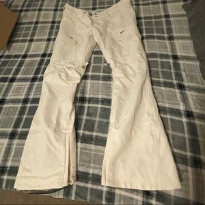 Woman’s White Burton Snowboard Pants